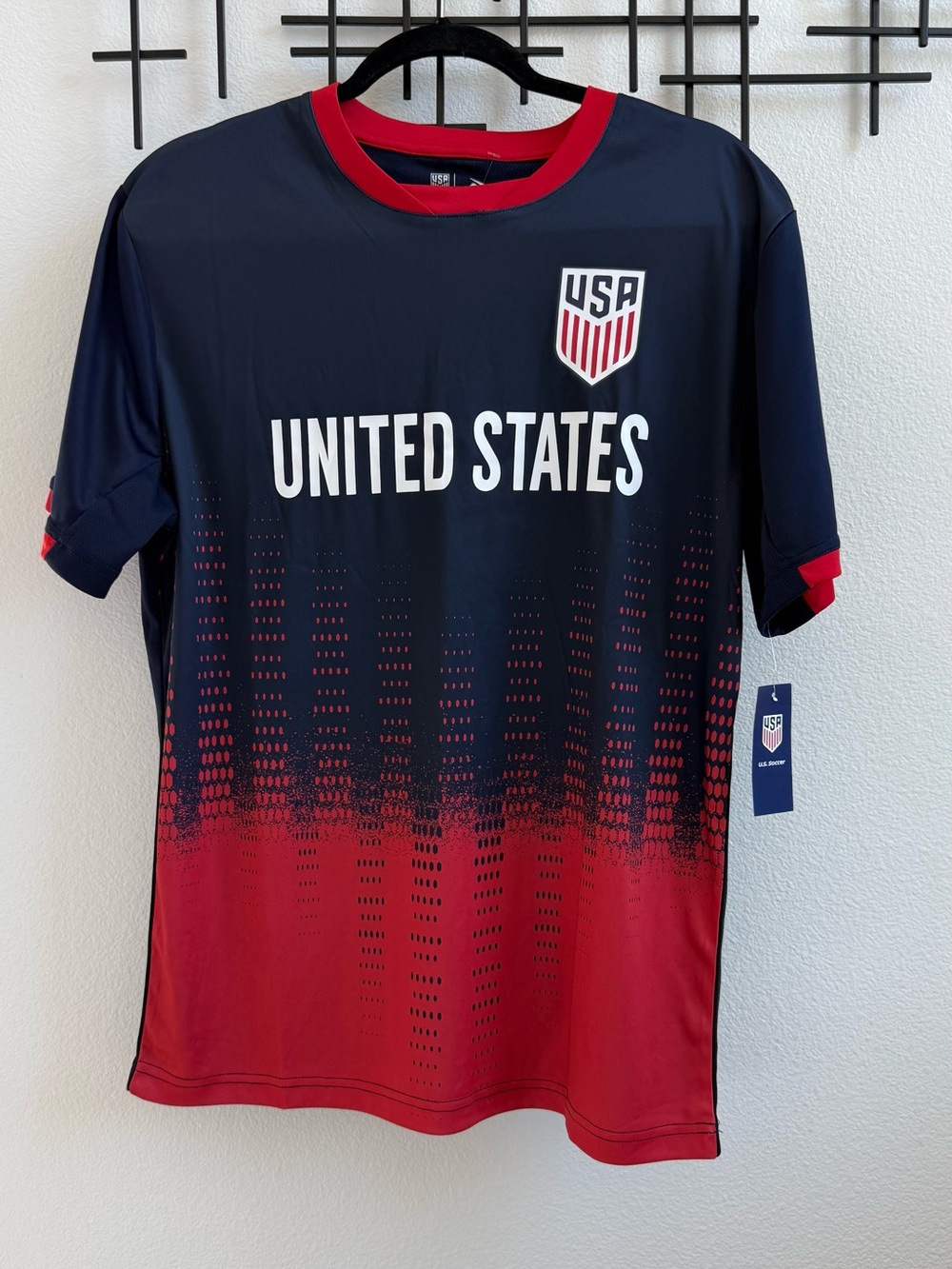 USA United States Soccer Jersey Men Medium NWT FIFA World Cup Fan Shirt